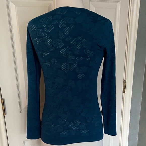 lululemon athletica Swiftly Breathe Vented Camo Tech Long-sleeve Crew Small NEW - Picture 7 of 14